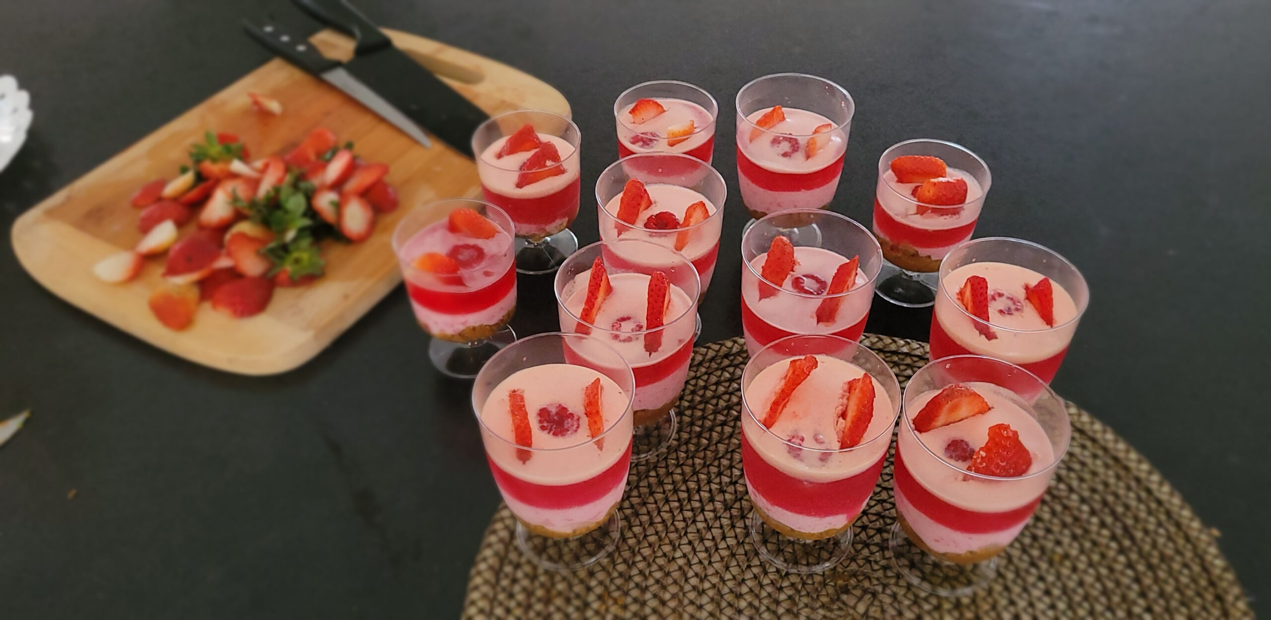 Easy Strawberry Jello Parfait Recipe